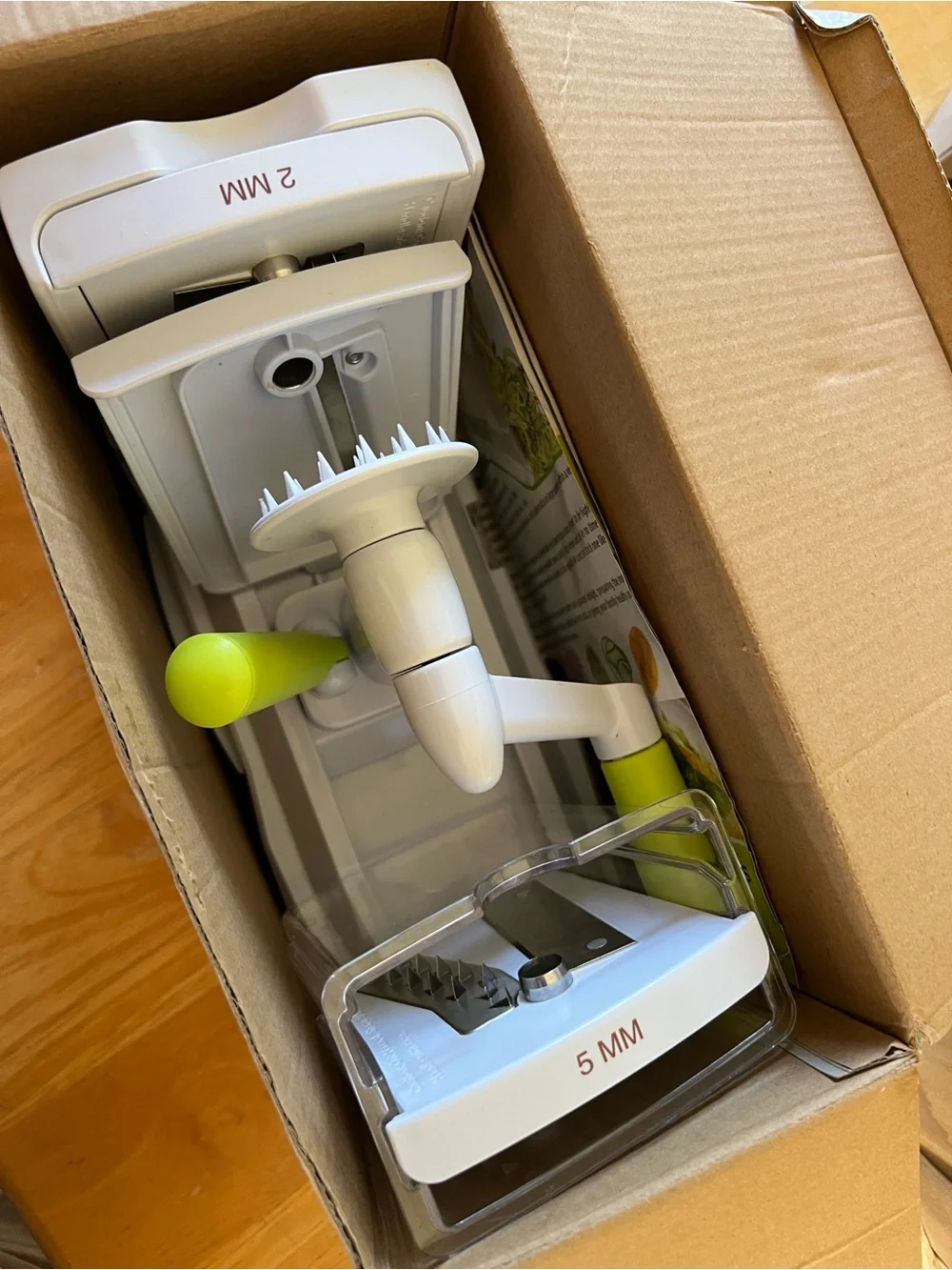 Brieftons 5-Blade Spiralizer Kitchen Tool – White with Green Accents